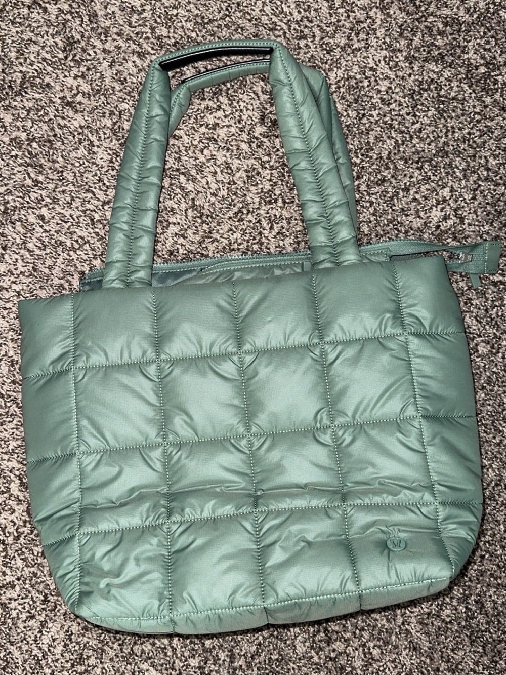 lululemon Quilted Grid Tote Bag 12L in grey eucalyptus.